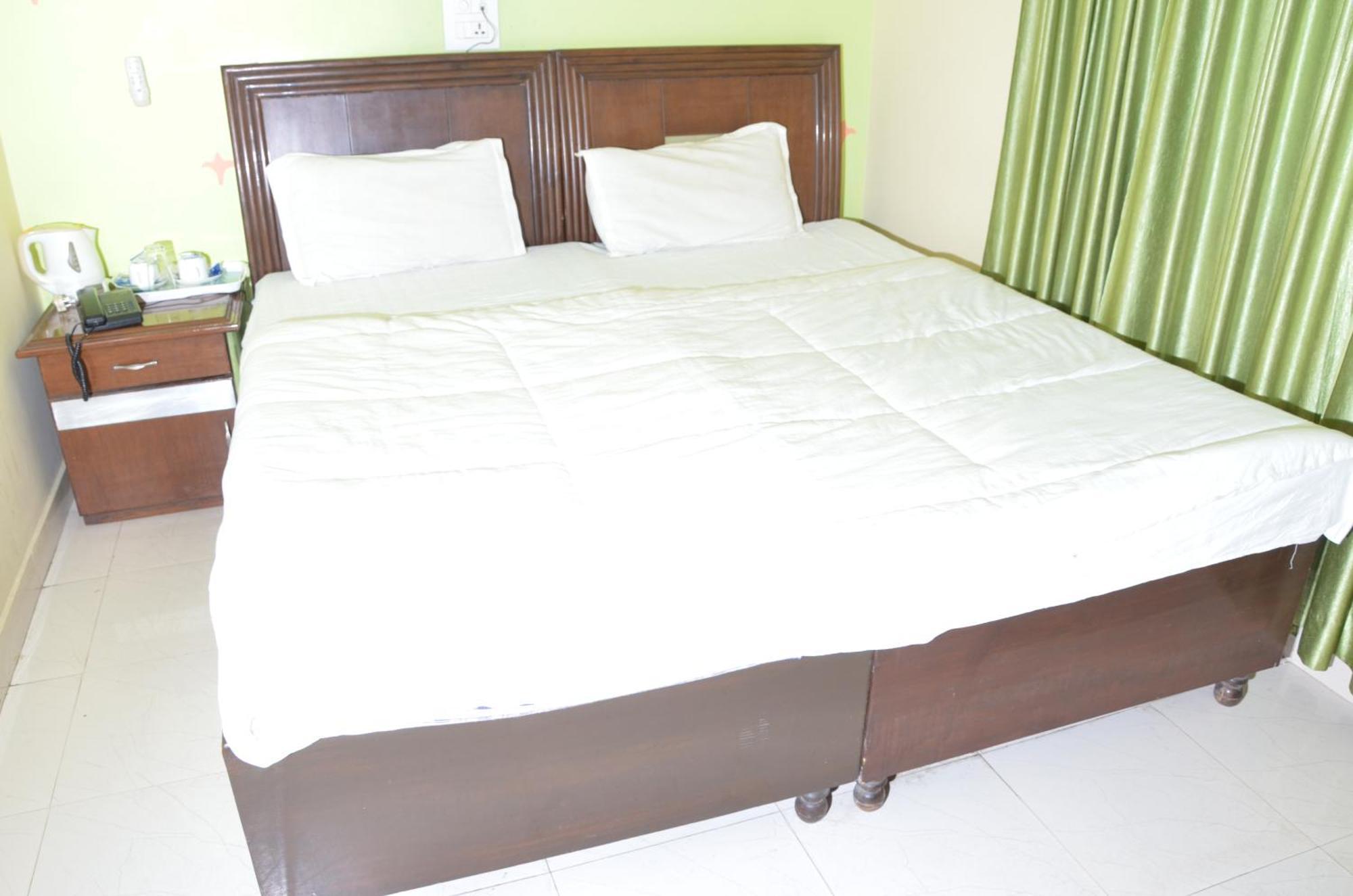 Kangs Nirvana Resorts And Spa Mahalpur Extérieur photo