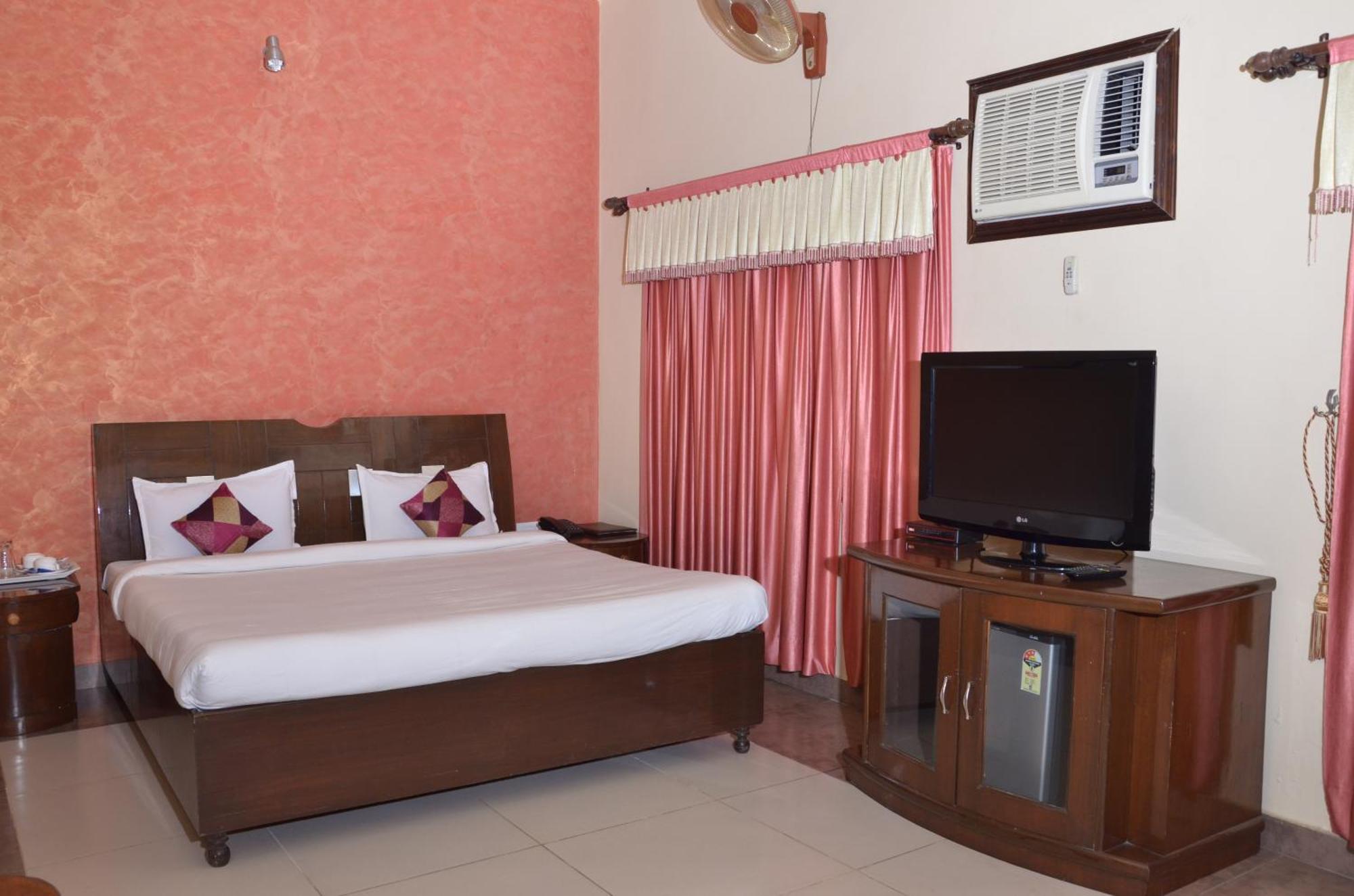 Kangs Nirvana Resorts And Spa Mahalpur Extérieur photo
