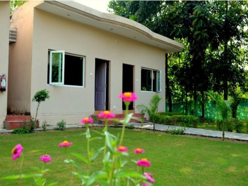 Kangs Nirvana Resorts And Spa Mahalpur Extérieur photo