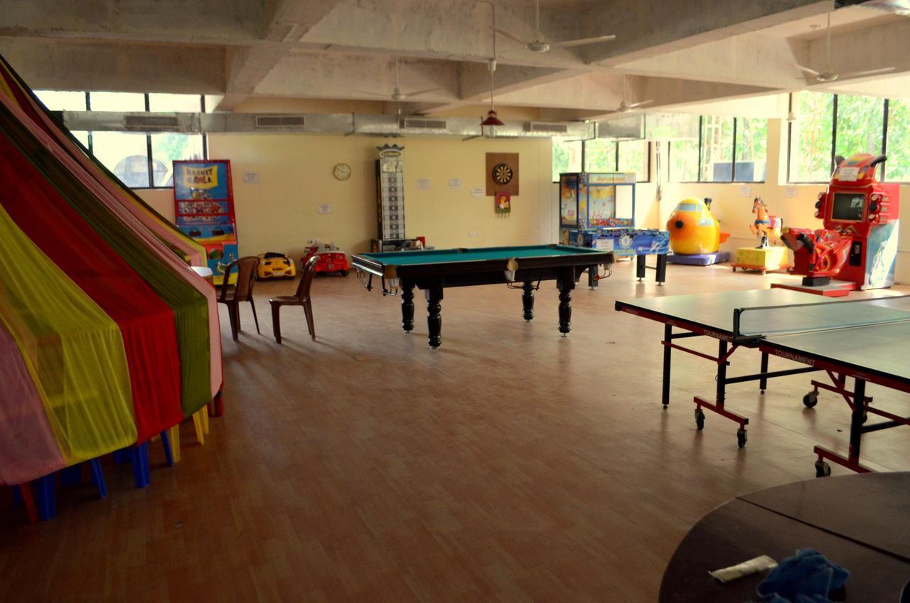 Kangs Nirvana Resorts And Spa Mahalpur Extérieur photo