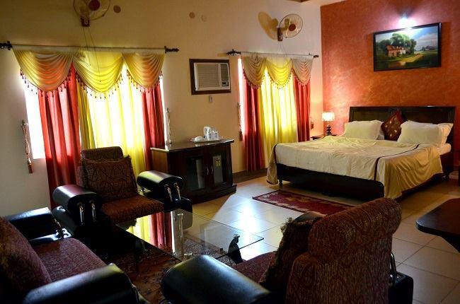 Kangs Nirvana Resorts And Spa Mahalpur Extérieur photo